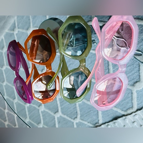 RS Eyewear Fuchsia Pink Sunglasses - Picture 4 of 4